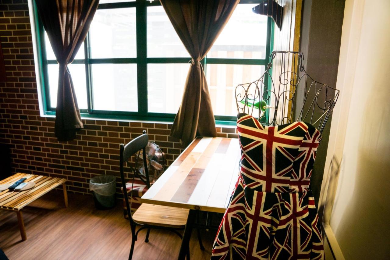 Hinoki Mansion Hostel Tainan Exterior photo