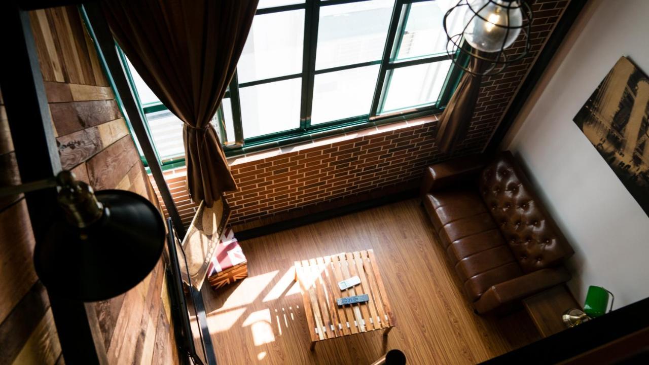 Hinoki Mansion Hostel Tainan Exterior photo