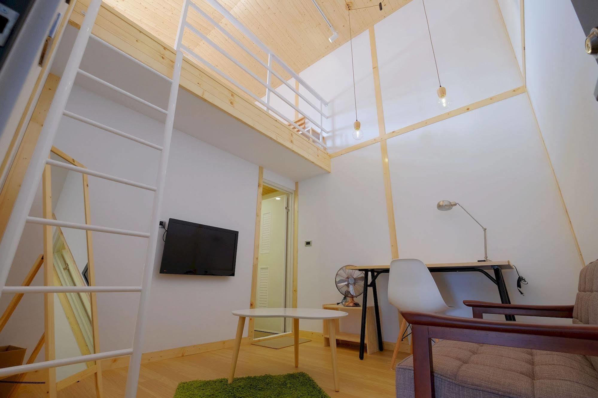 Hinoki Mansion Hostel Tainan Exterior photo