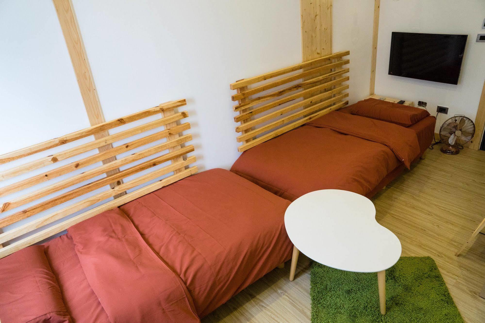 Hinoki Mansion Hostel Tainan Exterior photo