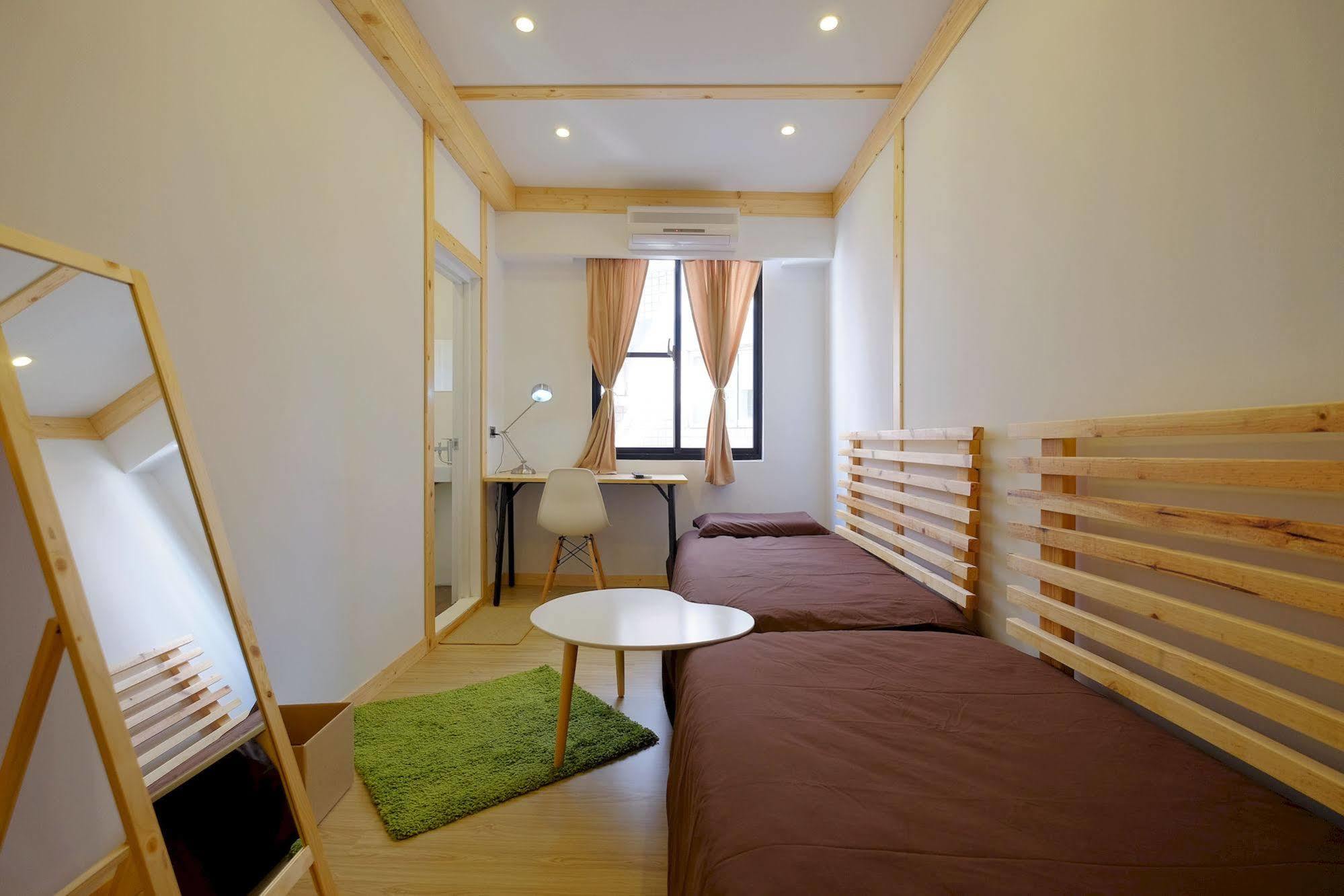 Hinoki Mansion Hostel Tainan Exterior photo